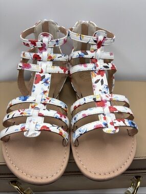 Girls White Mountain White Floral Strappy Sandals with Red & Blue Accents Size 3